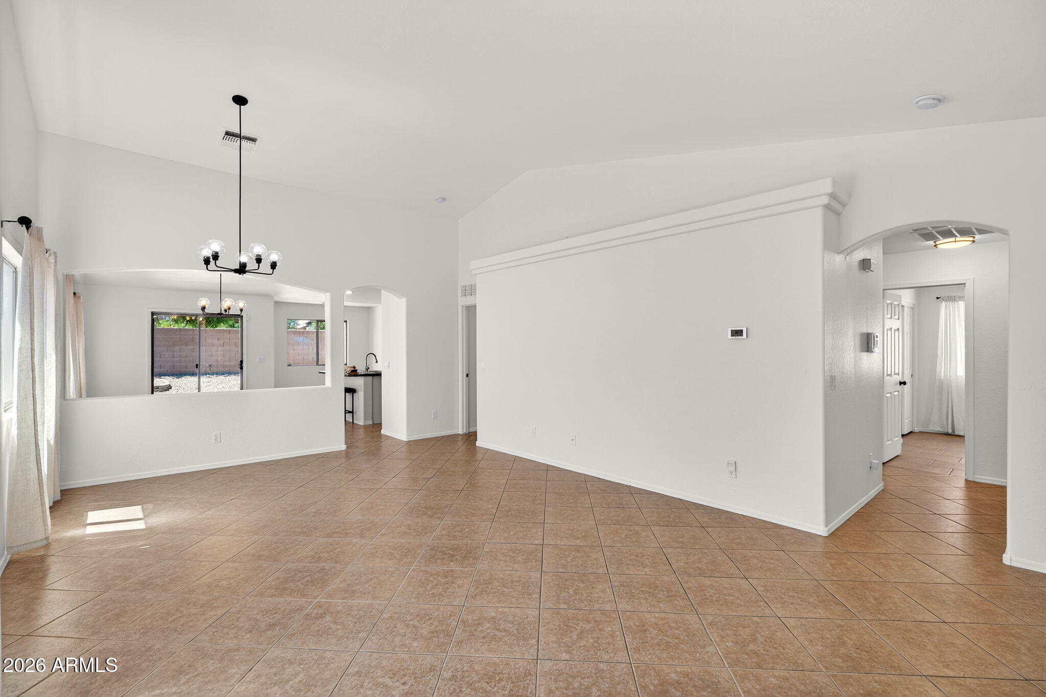 3241 W HUNTINGTON Drive