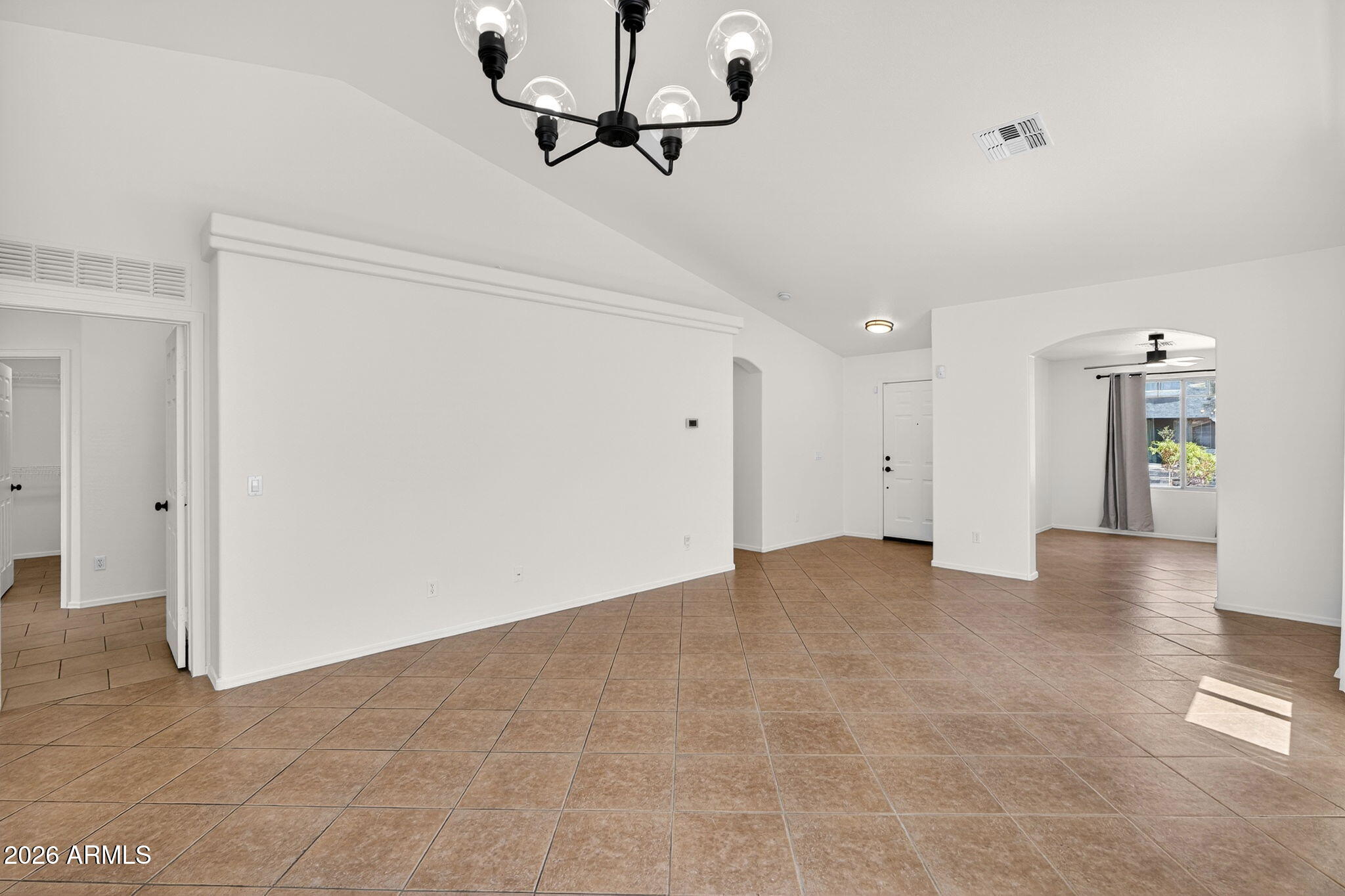 3241 W HUNTINGTON Drive