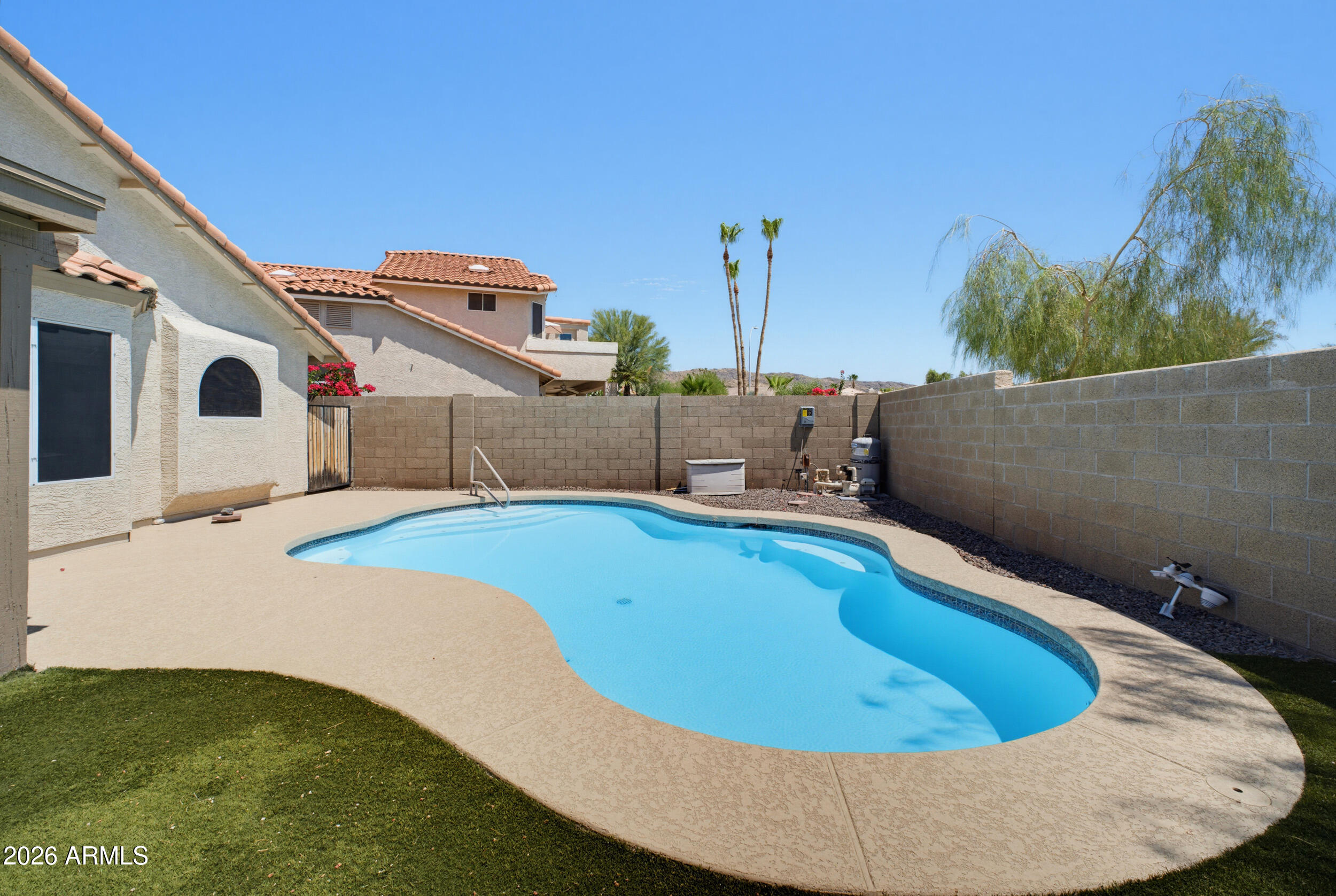 2458 E CATHEDRAL ROCK Drive