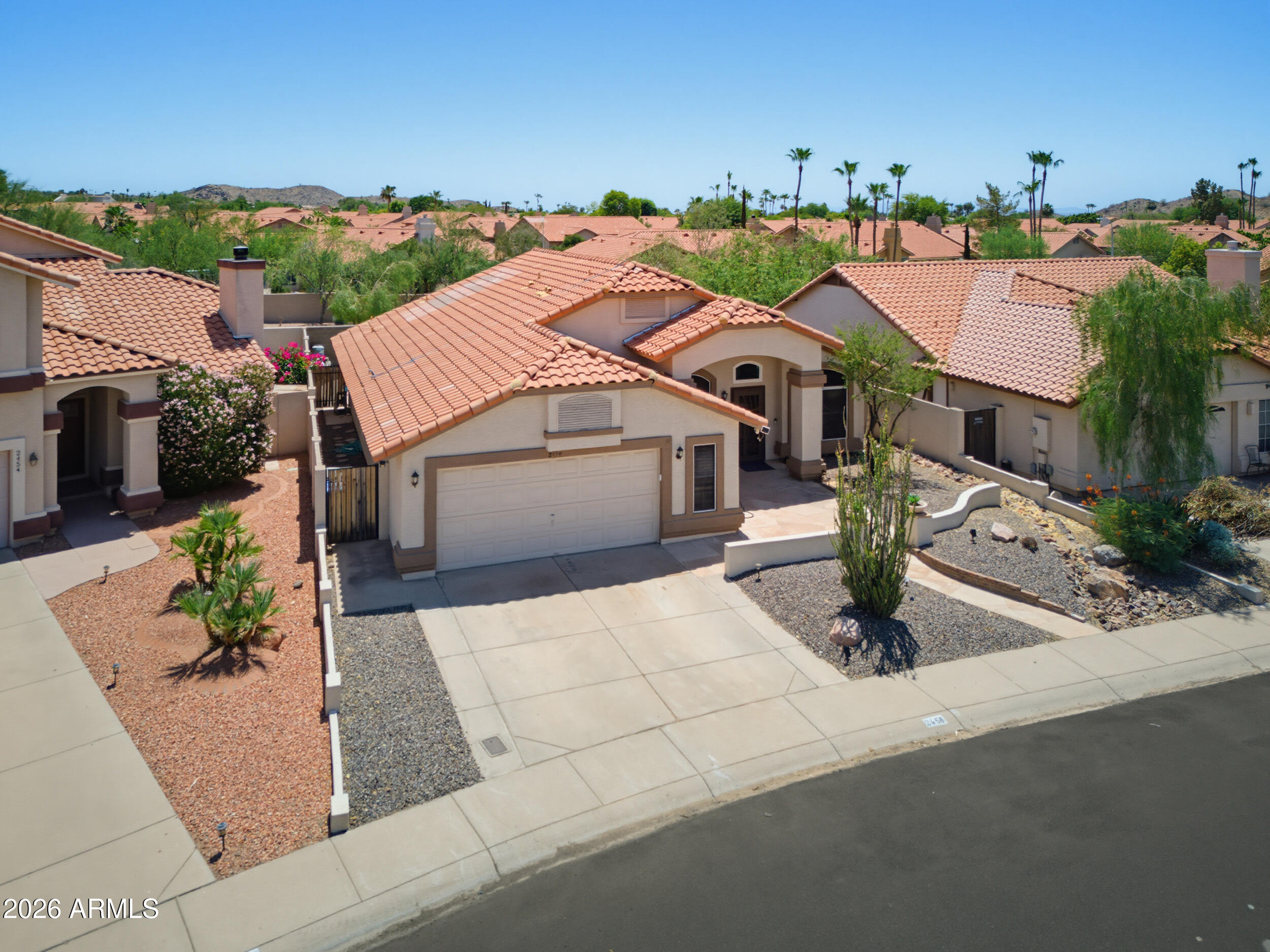 2458 E CATHEDRAL ROCK Drive