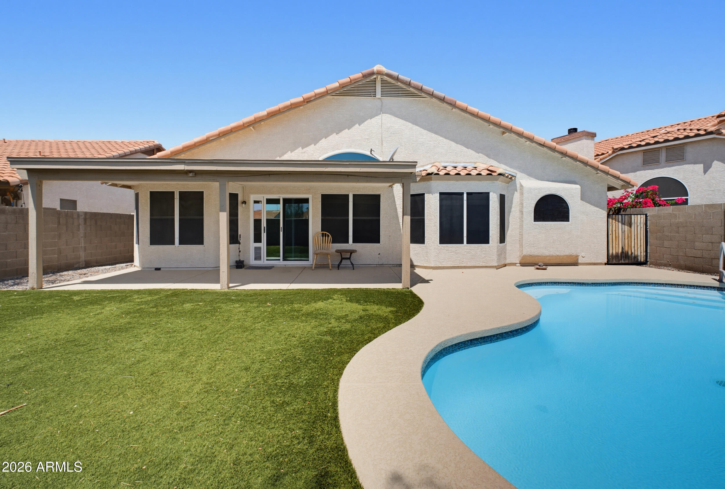 2458 E CATHEDRAL ROCK Drive