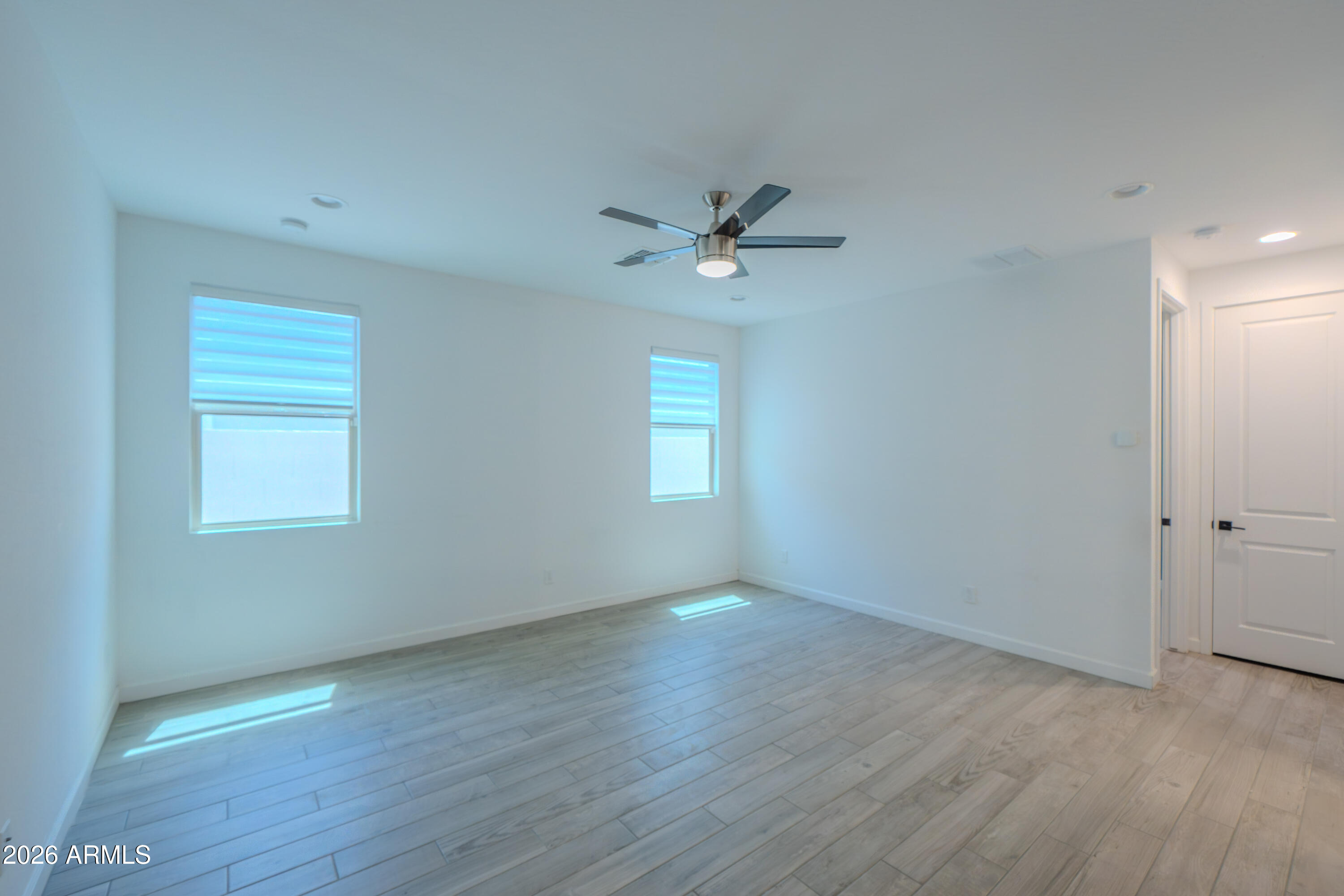 5523 W WESTERN STAR Boulevard