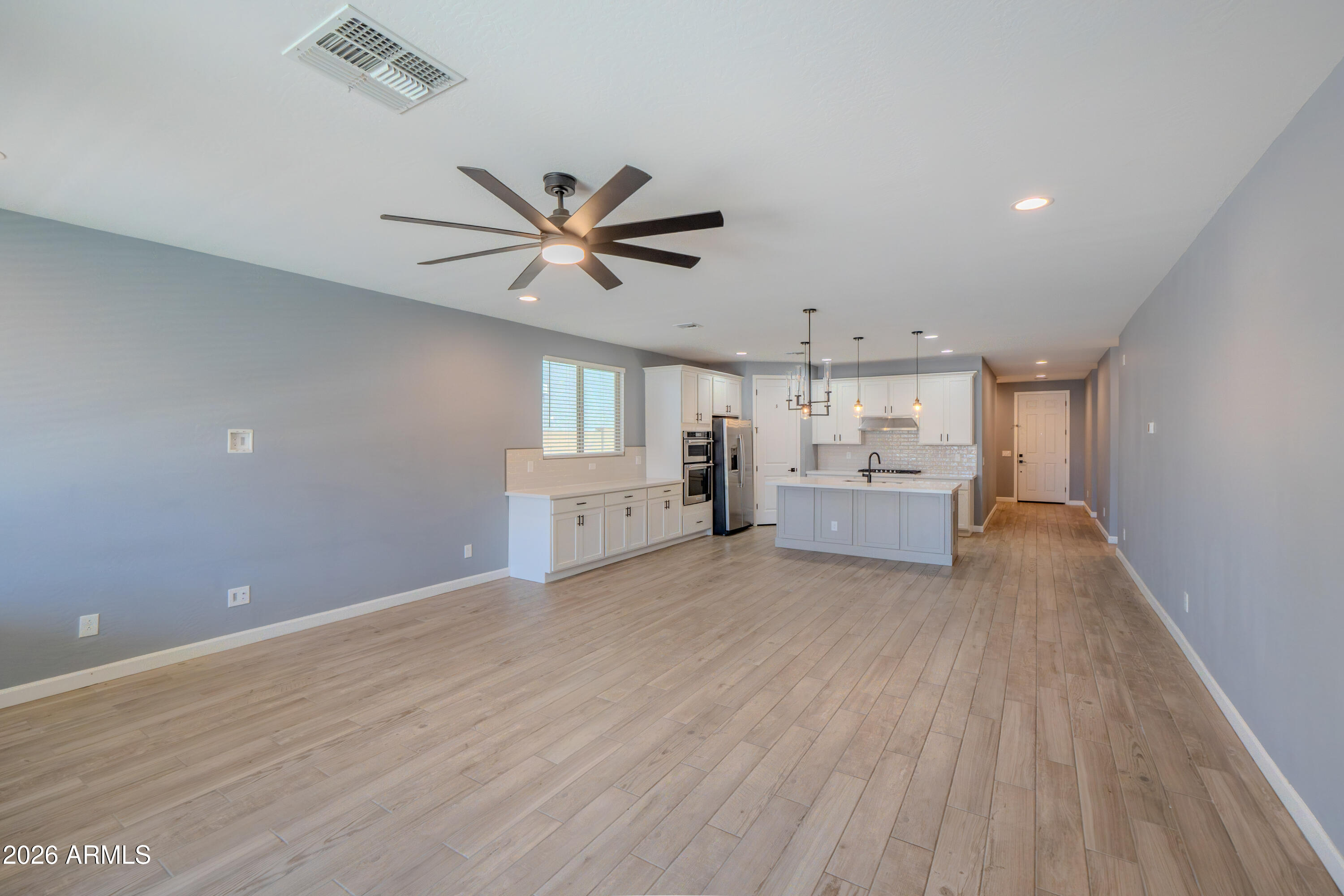 5523 W WESTERN STAR Boulevard