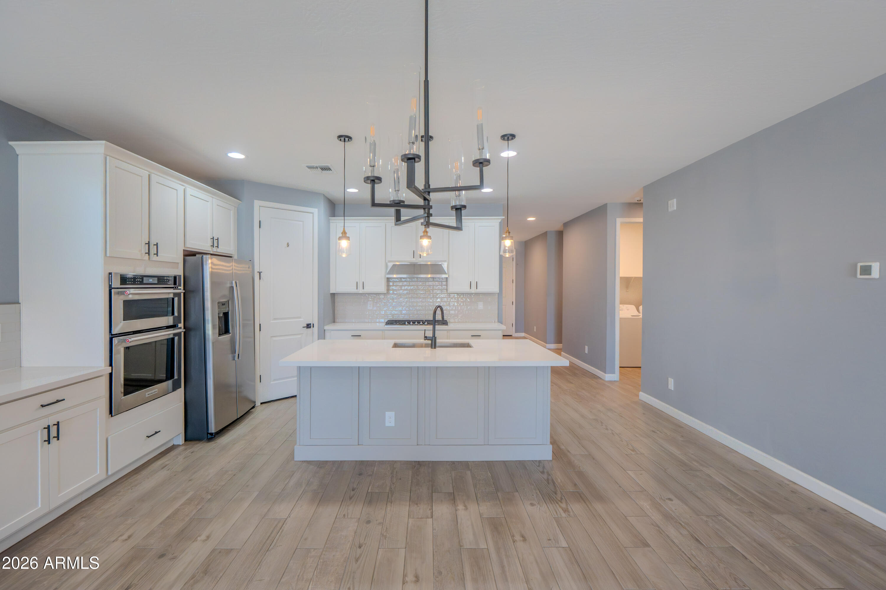 5523 W WESTERN STAR Boulevard