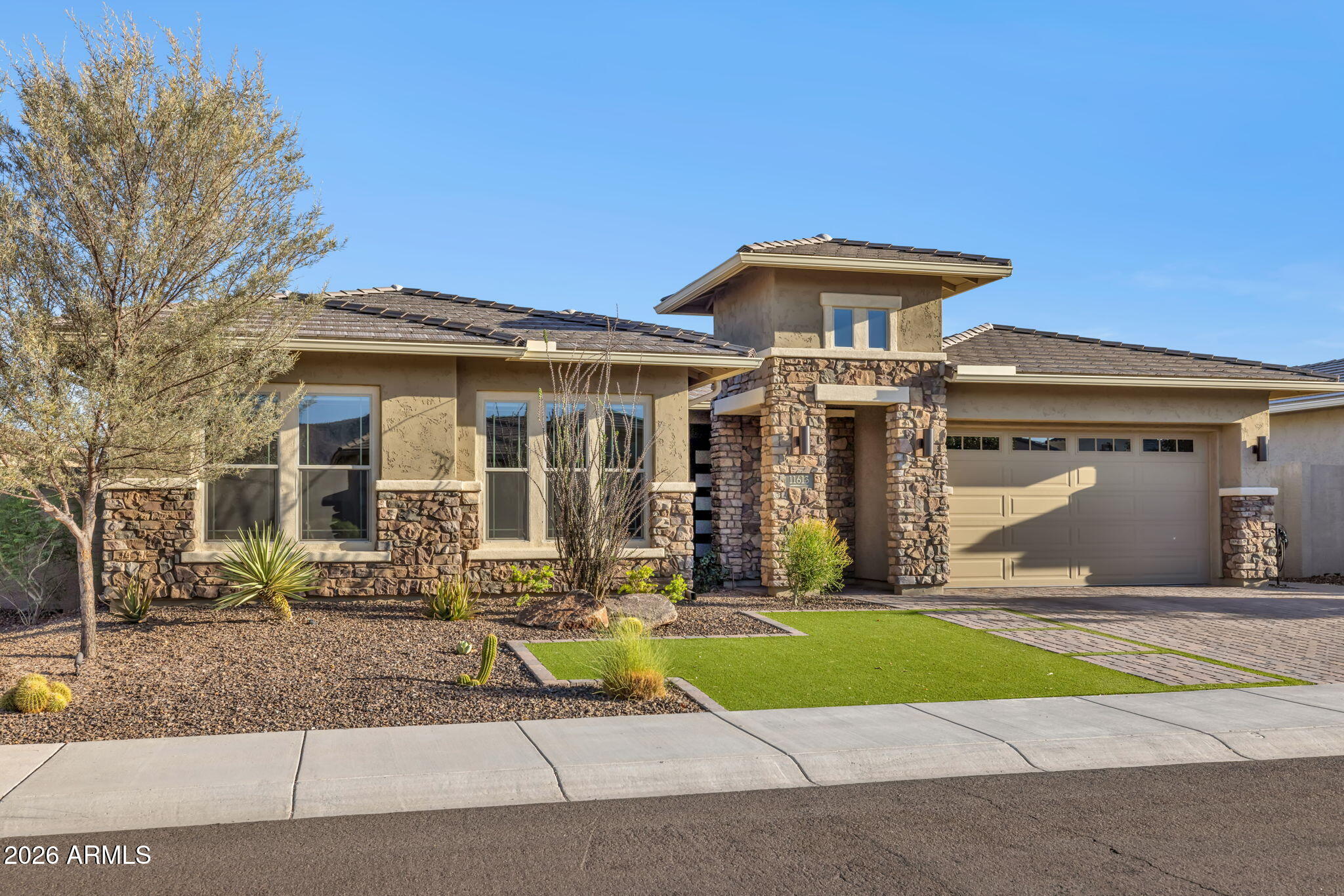 11613 W MONTANSORO Lane