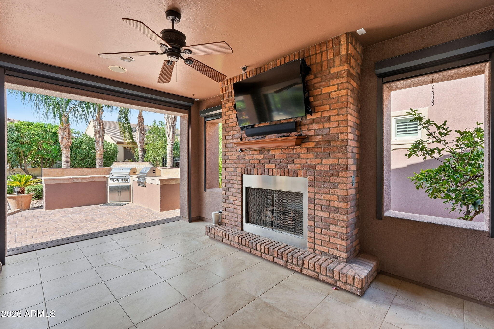 1756 E AZAFRAN Trail
