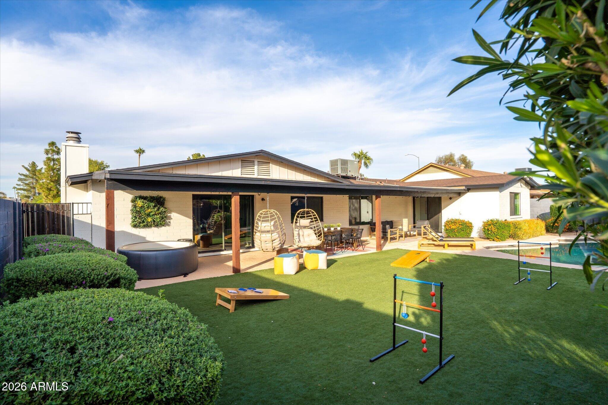 847 W NARANJA Avenue