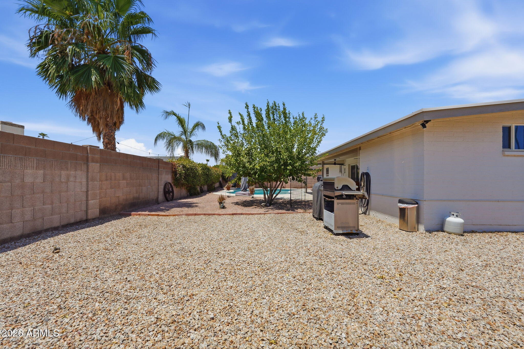 846 N WHITING Circle