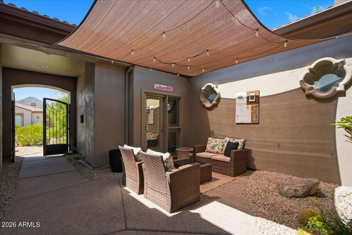 15601 E CACTUS Drive