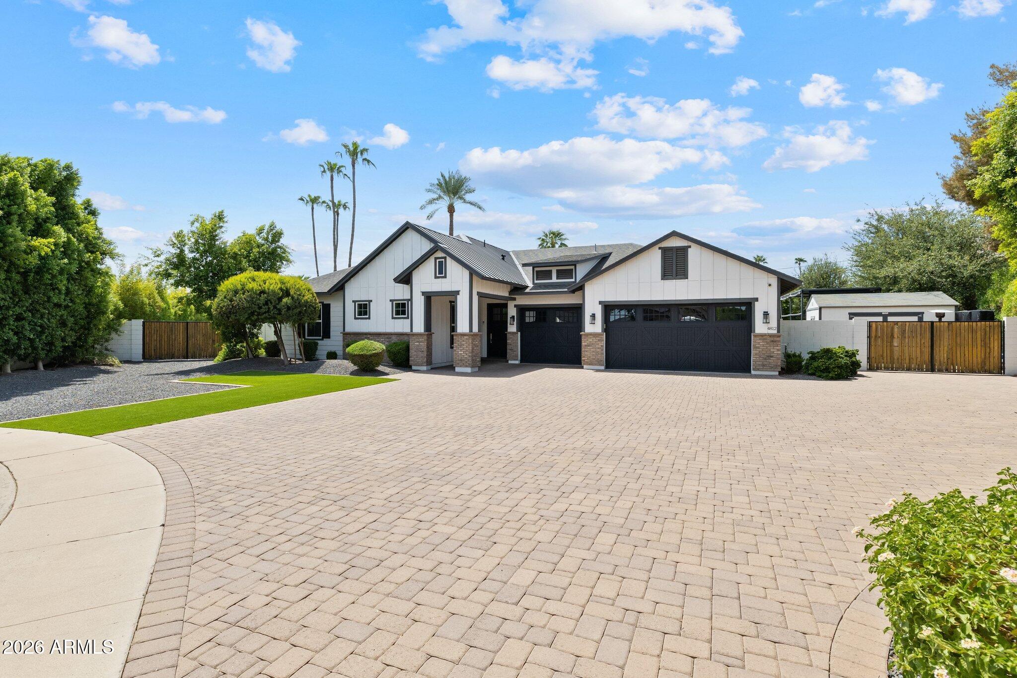 4812 N 68th Place
