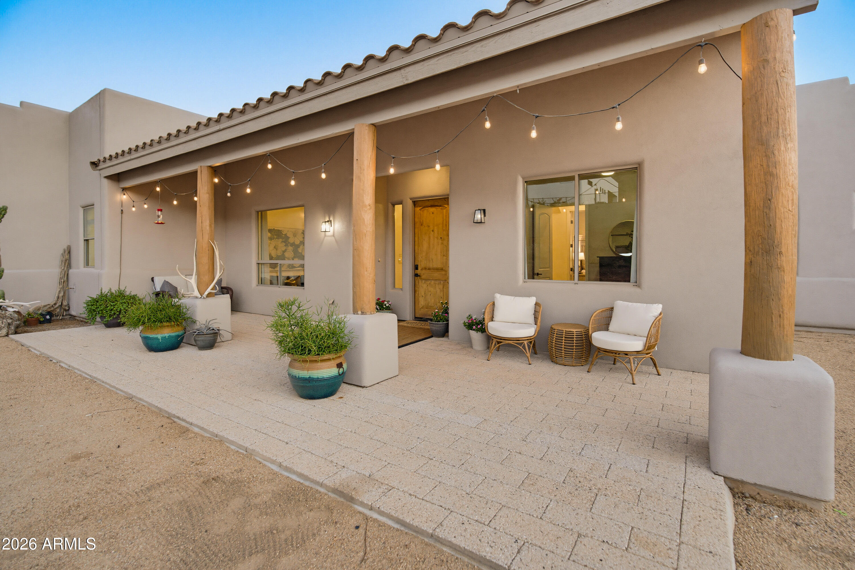829 E STEINBECK Drive
