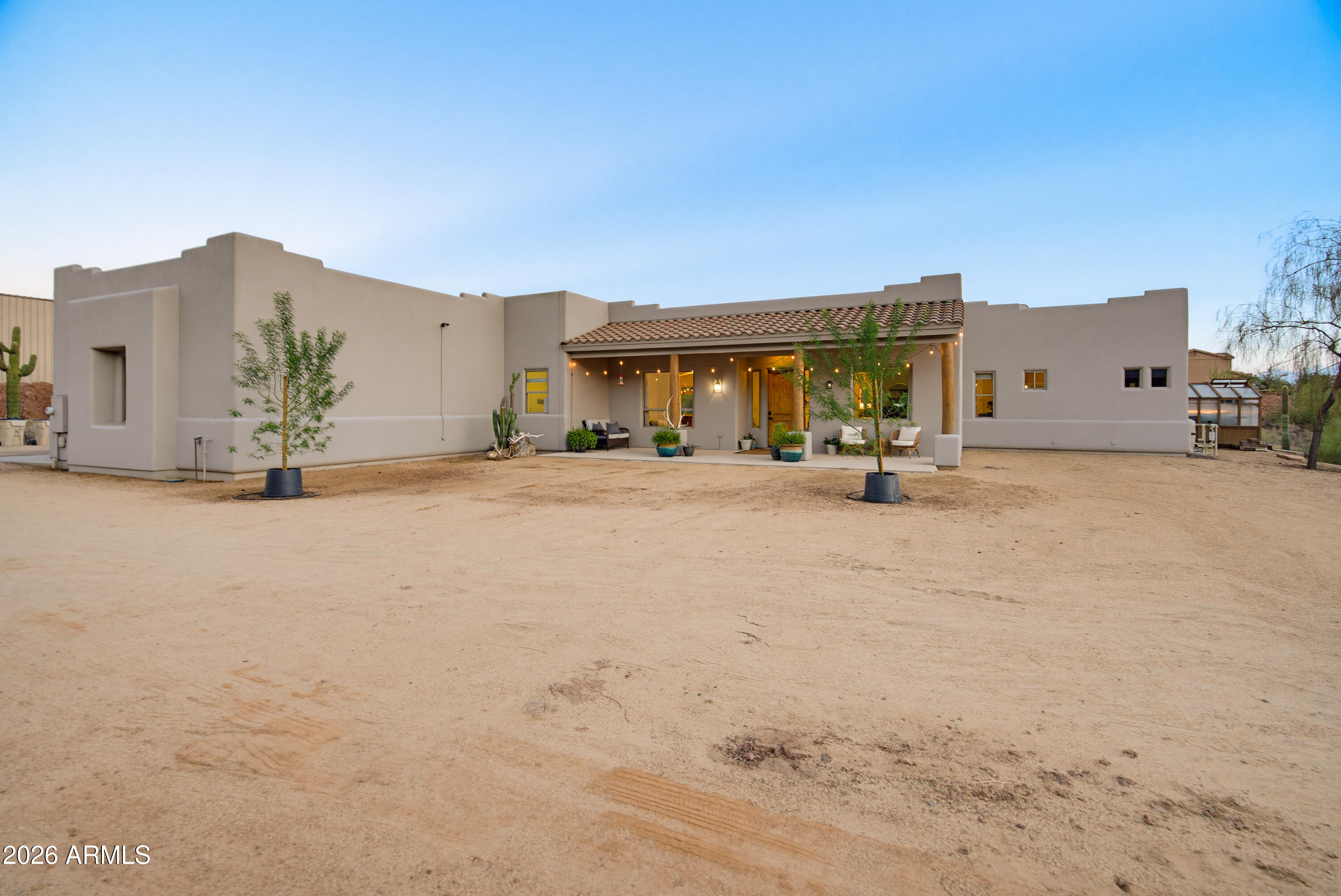 829 E STEINBECK Drive