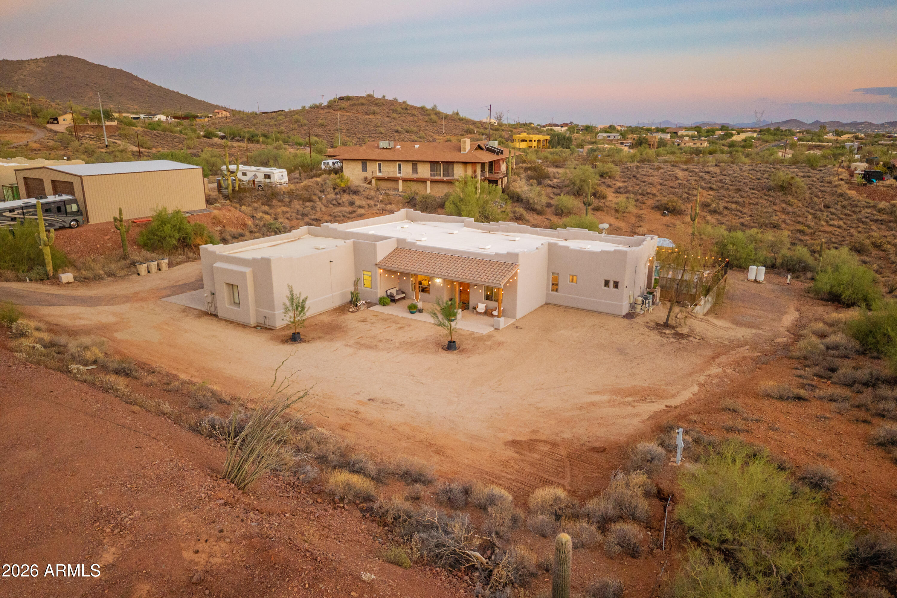 829 E STEINBECK Drive
