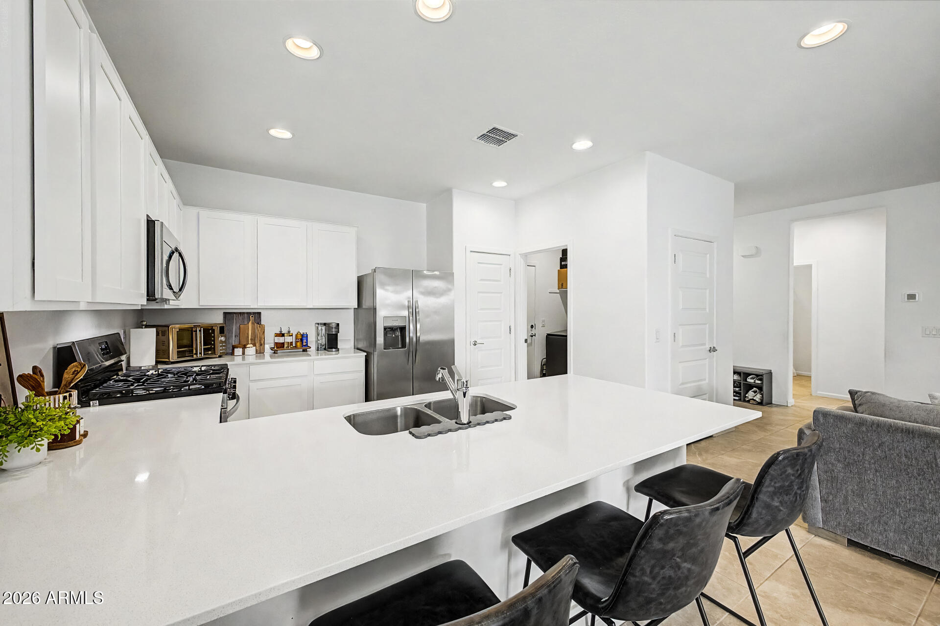 15587 W KENDALL Street