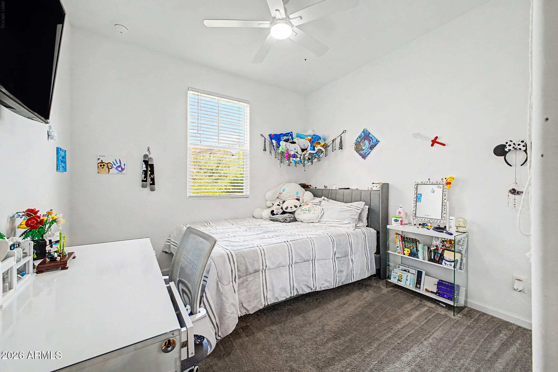 15587 W KENDALL Street