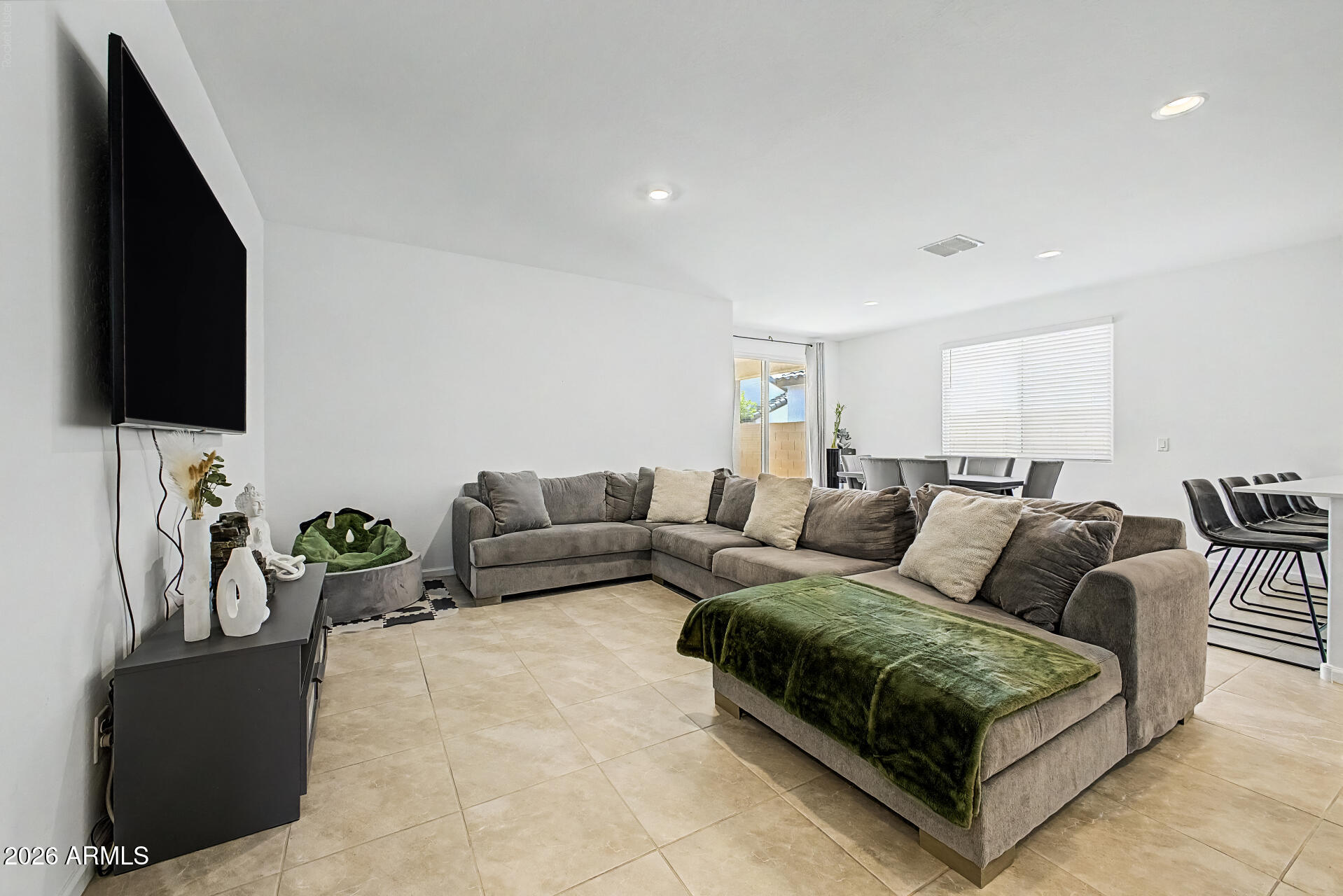 15587 W KENDALL Street