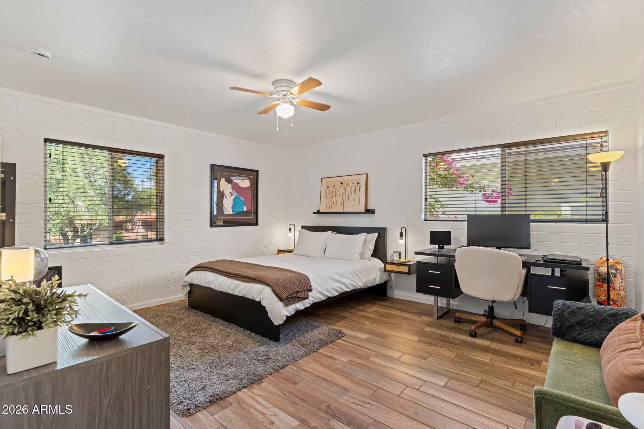 3637 E MONTEROSA Street 17
