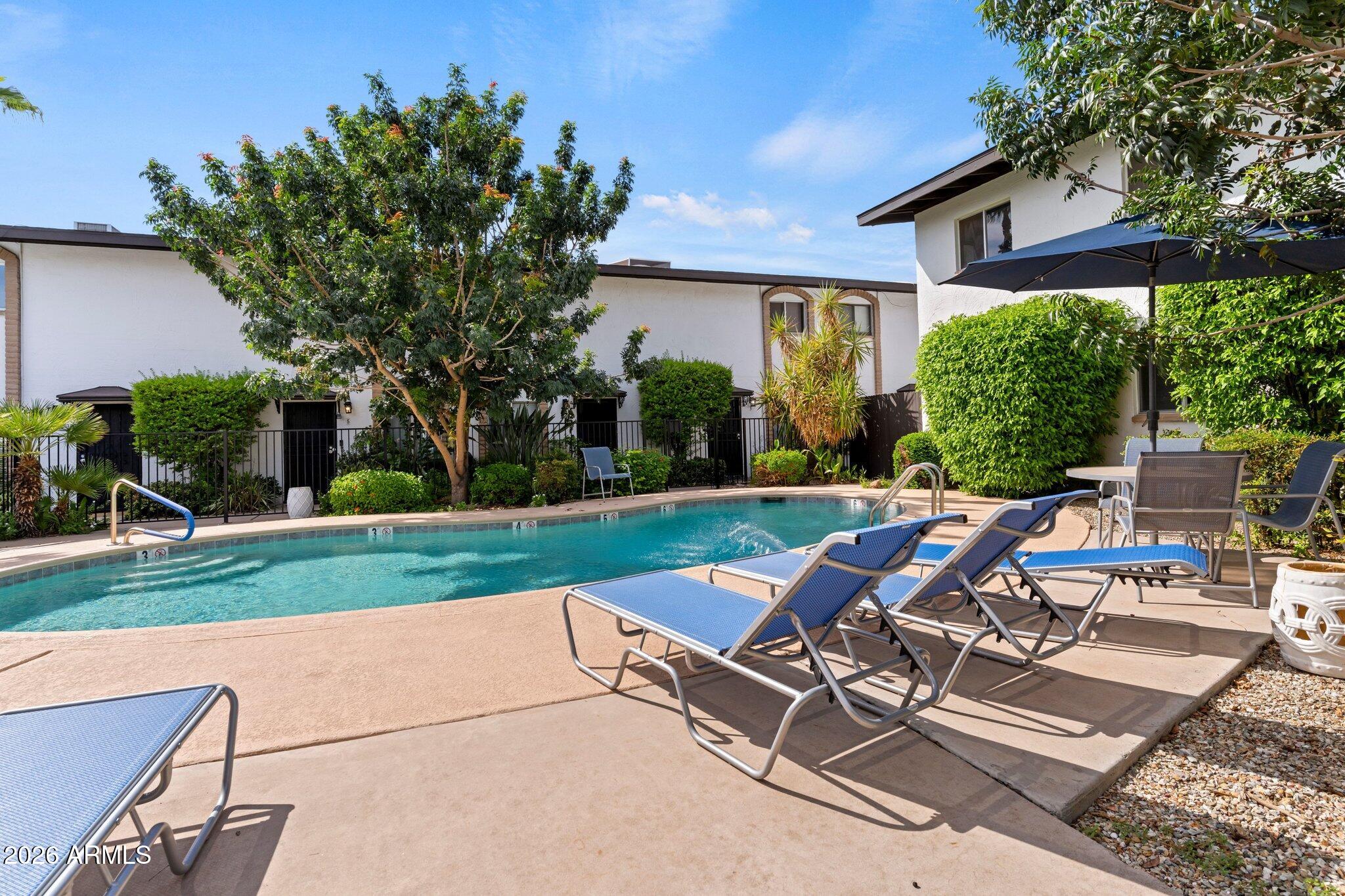 3637 E MONTEROSA Street 17