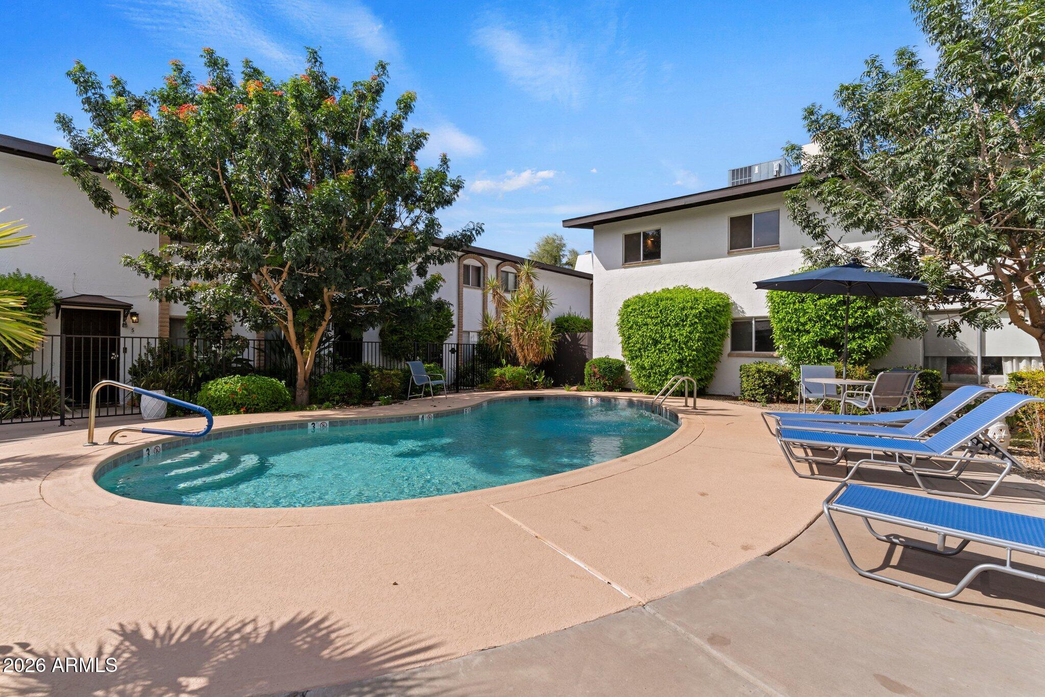 3637 E MONTEROSA Street 17