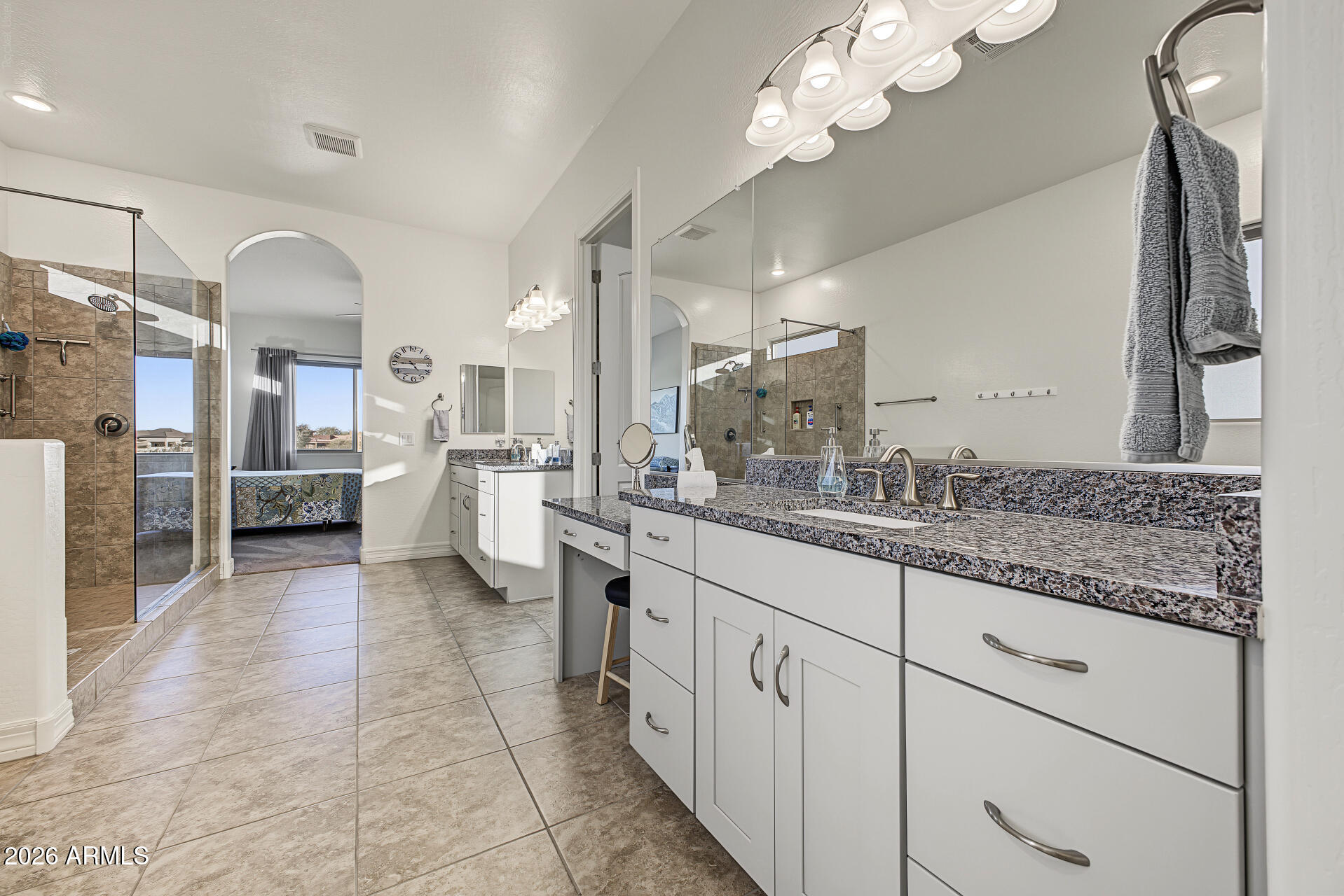 19232 W ECHO Lane