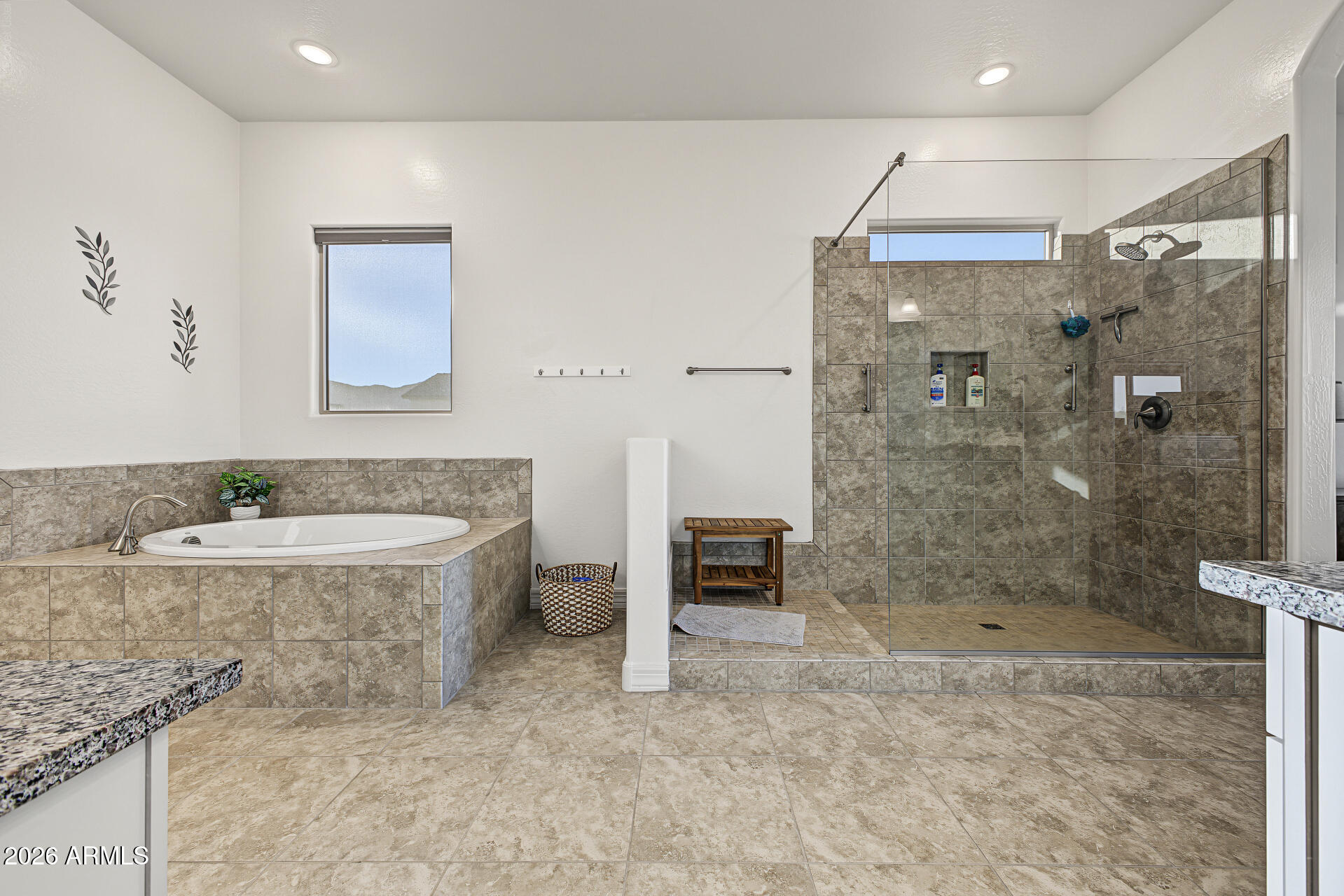 19232 W ECHO Lane