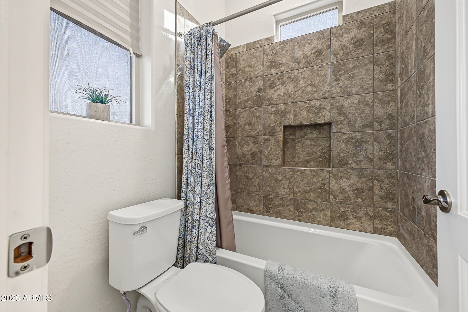 19232 W ECHO Lane