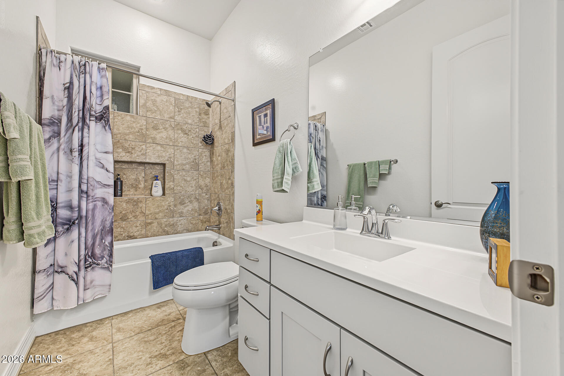 19232 W ECHO Lane