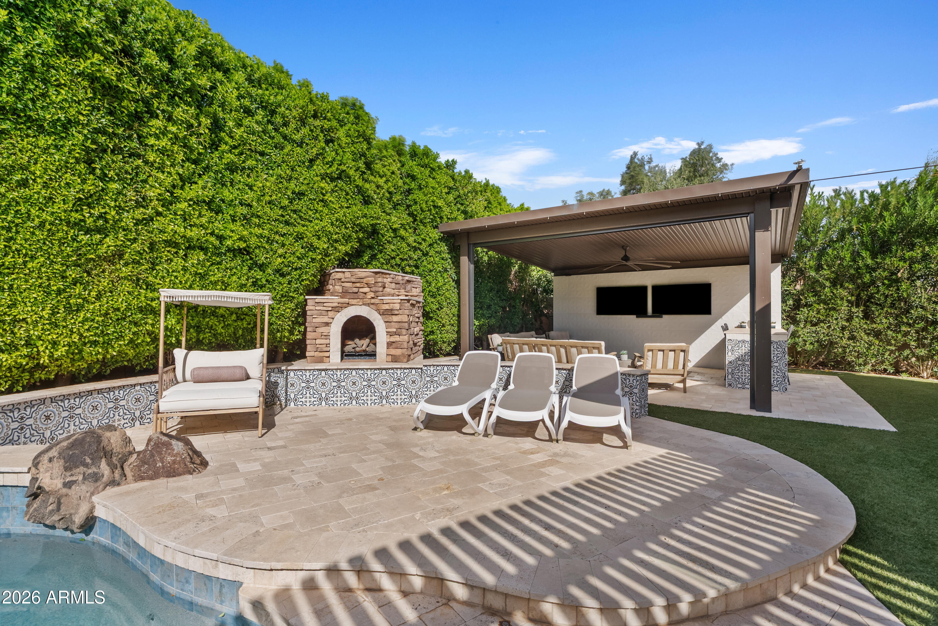 3984 E MEADOWVIEW Drive