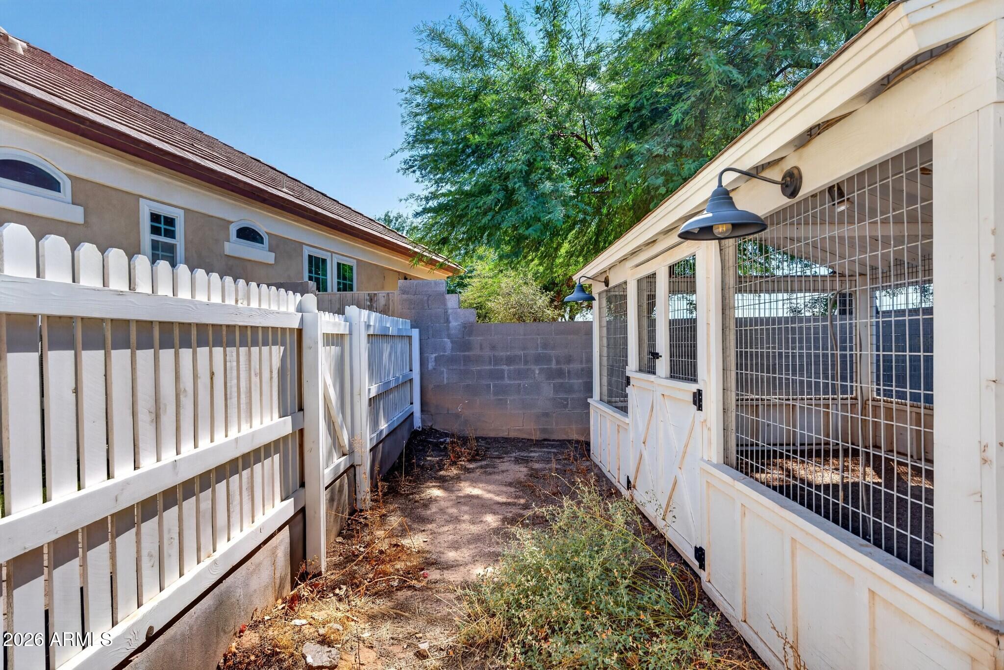 2542 E SCORPIO Place