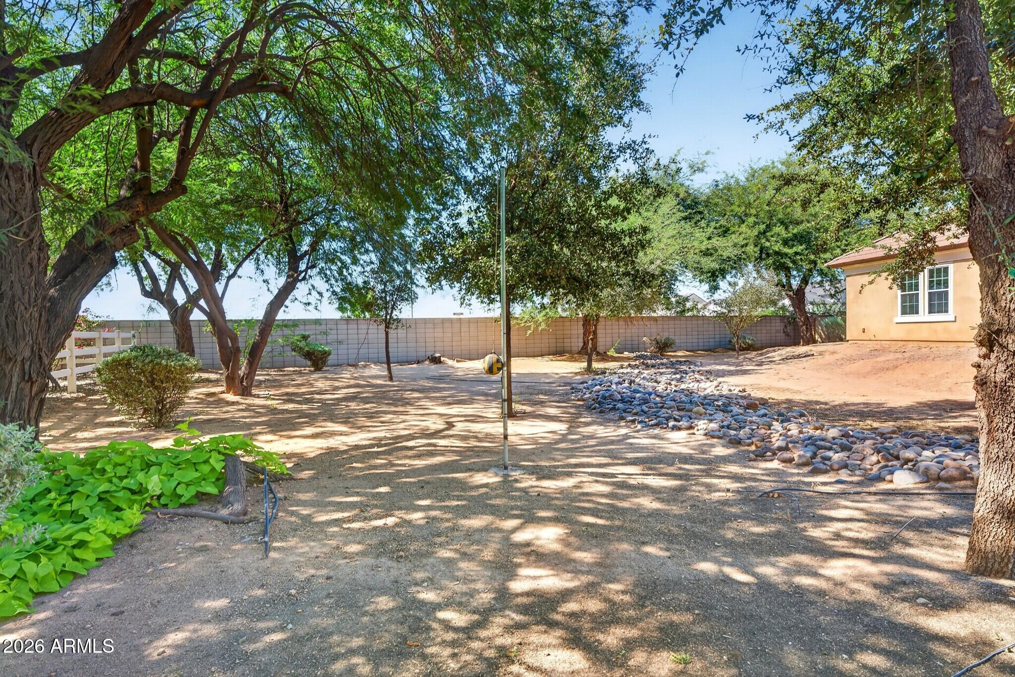 2542 E SCORPIO Place