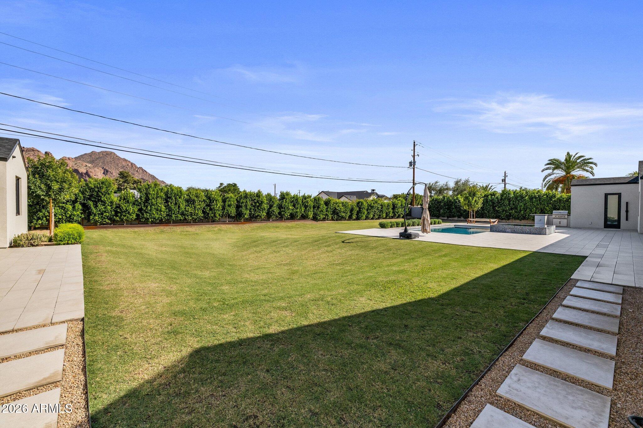 5419 N 41ST Place
