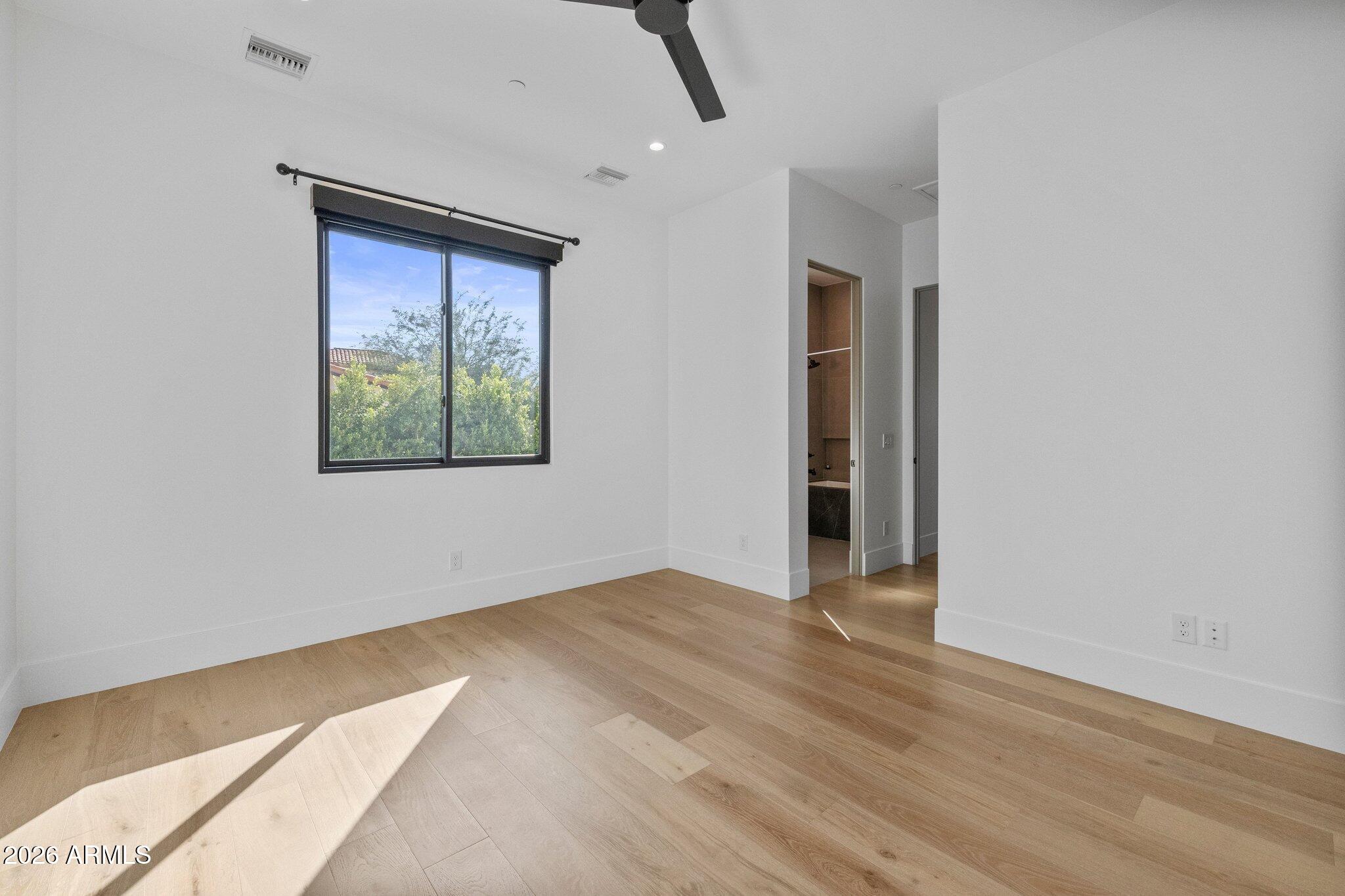 5419 N 41ST Place