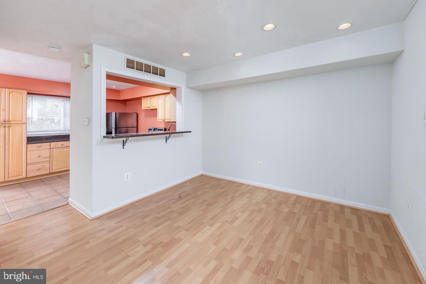 125 CHELSEA CIRCLE B144