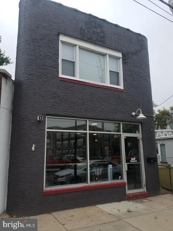 30 S BROADWAY 2