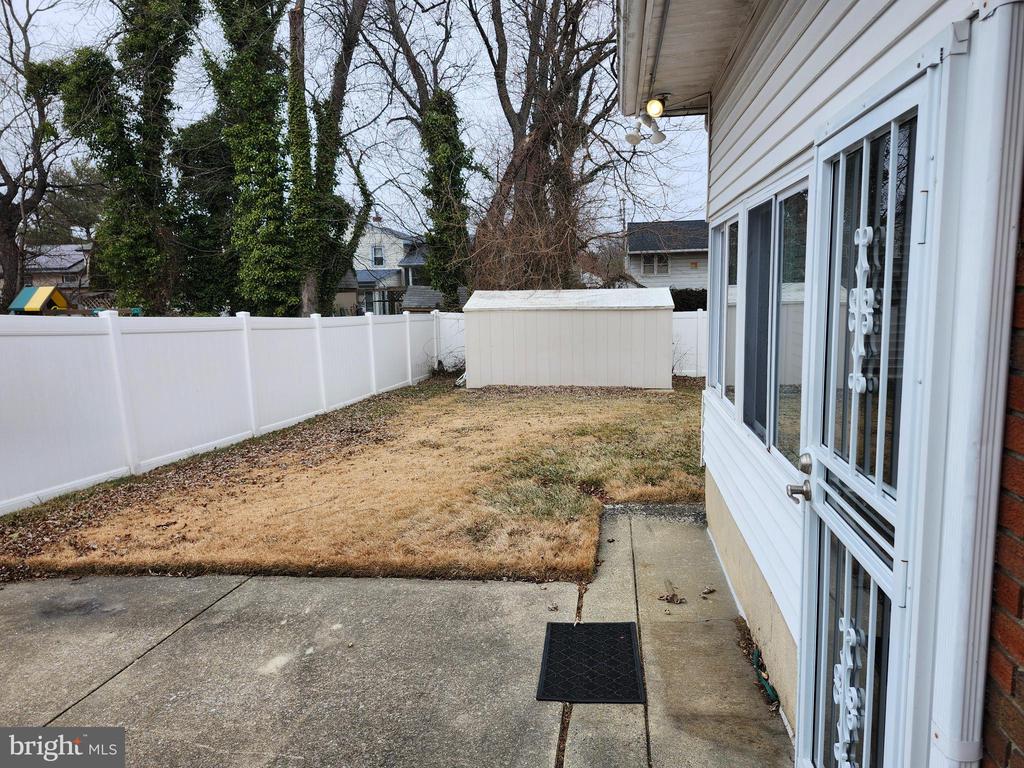 8 CORNELL AVENUE