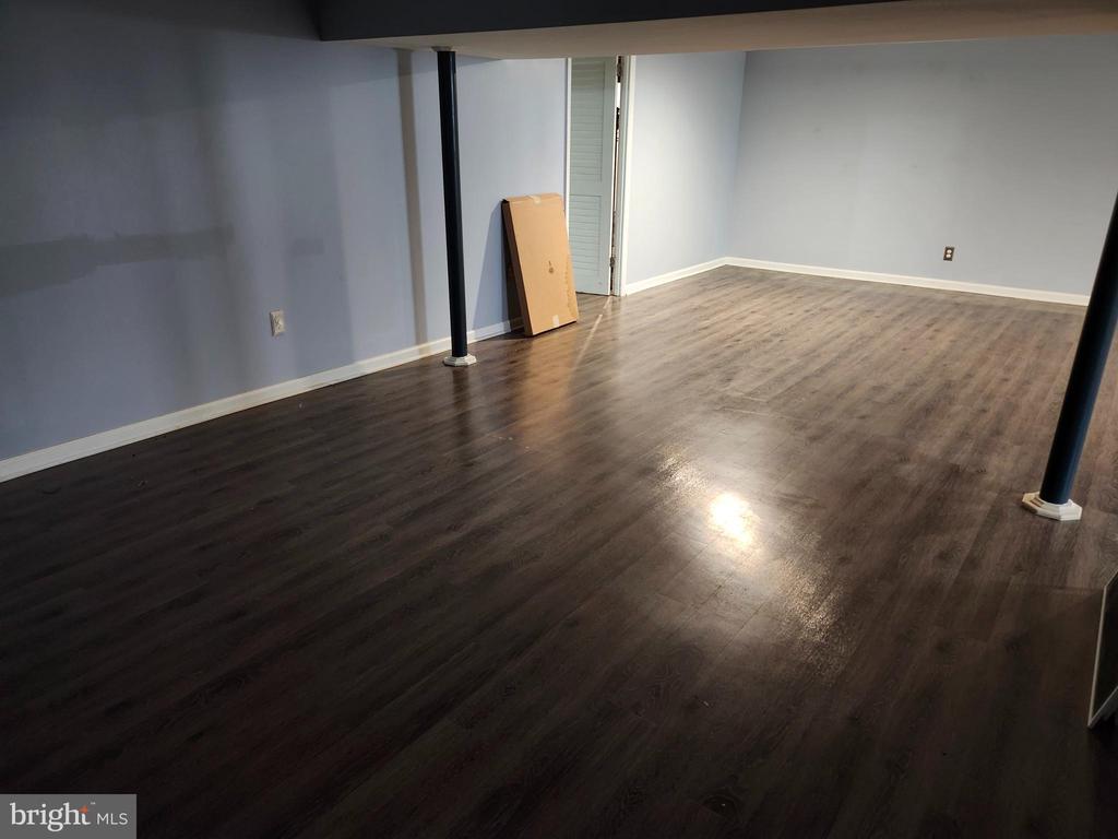 8 CORNELL AVENUE