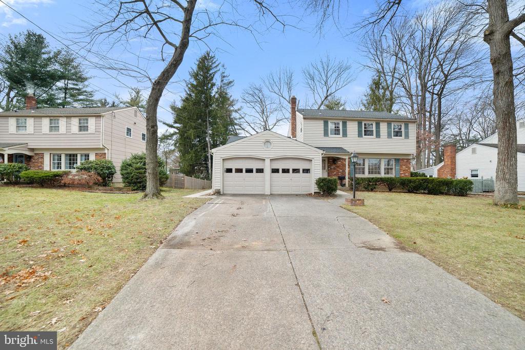 23 MELODY LANE