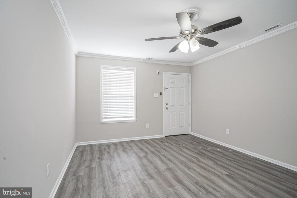 3002 TALL PINES