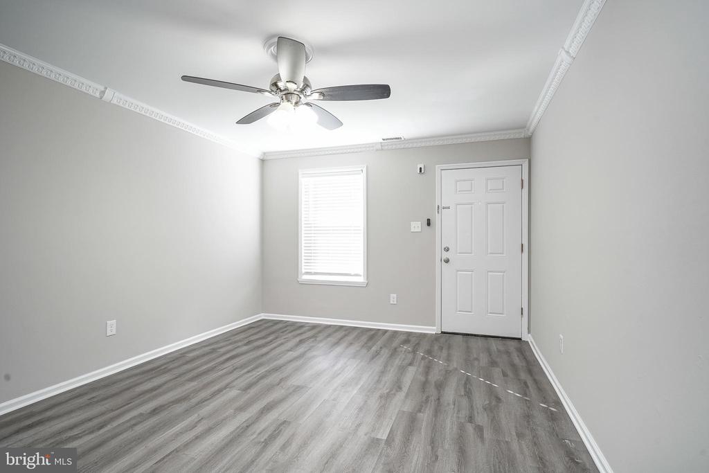 3002 TALL PINES