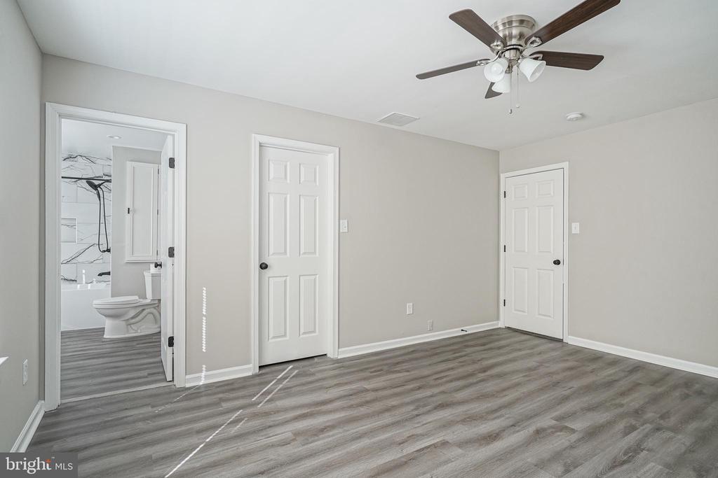 3002 TALL PINES