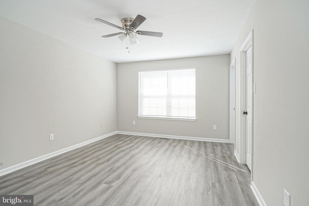3002 TALL PINES