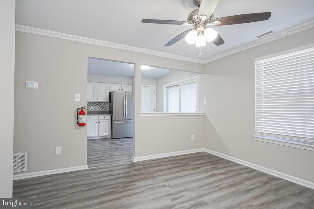 3002 TALL PINES