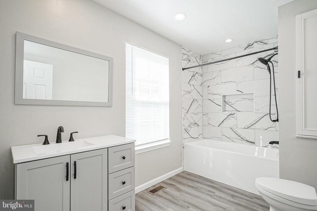3002 TALL PINES