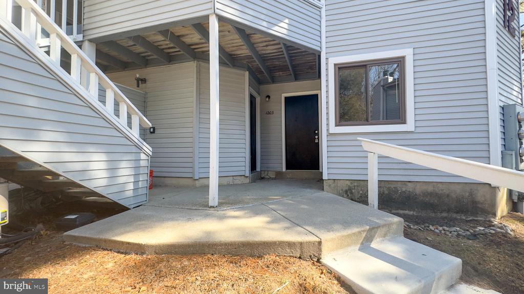 1203 BERWYCK COURT