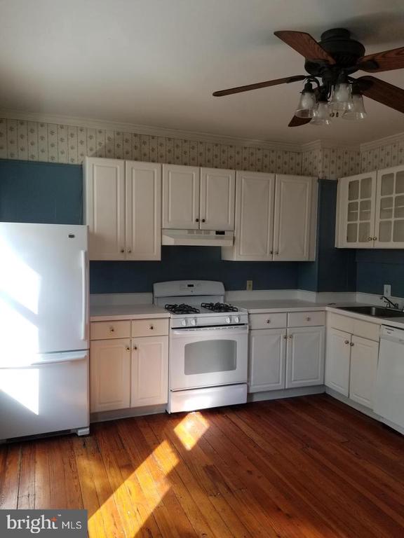 219 WOODLAWN TERRACE 1