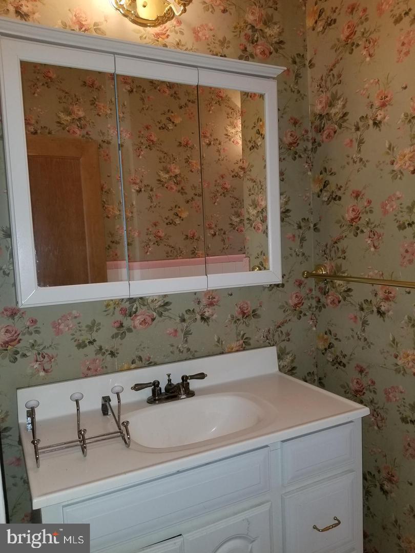 219 WOODLAWN TERRACE 1