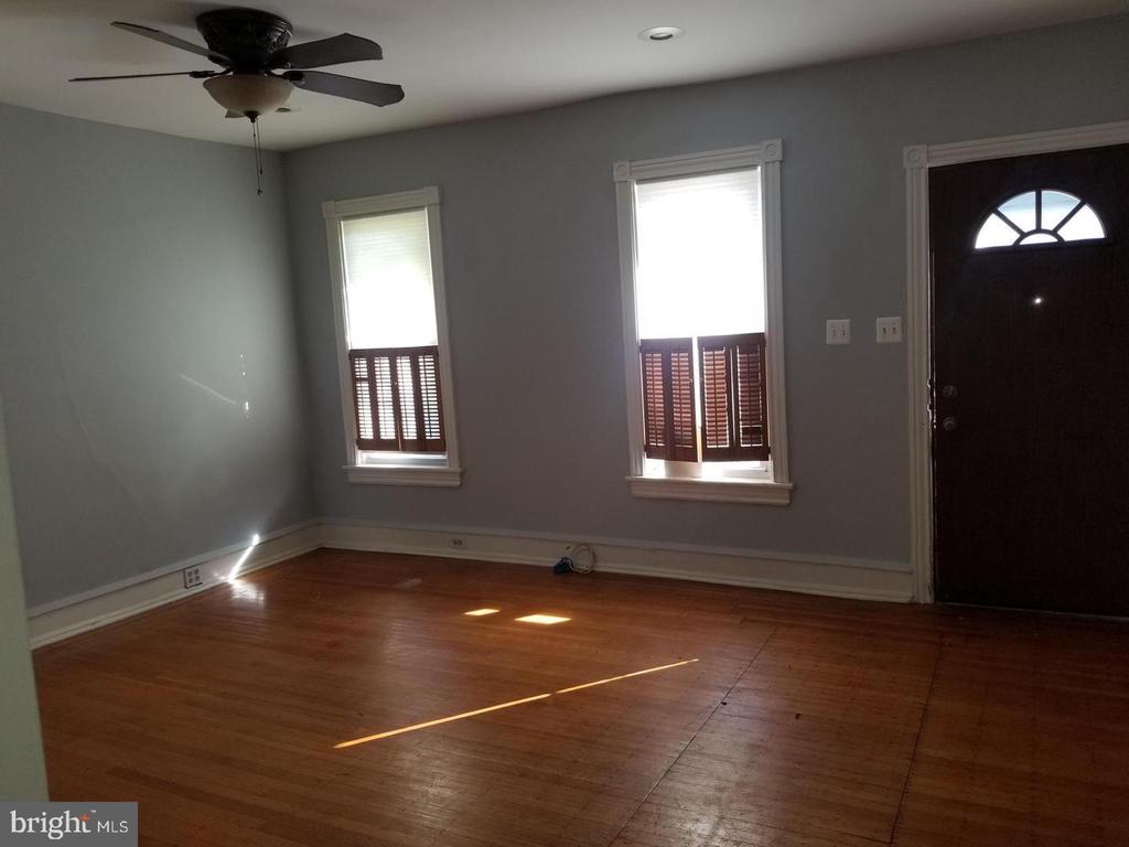 219 WOODLAWN TERRACE 1