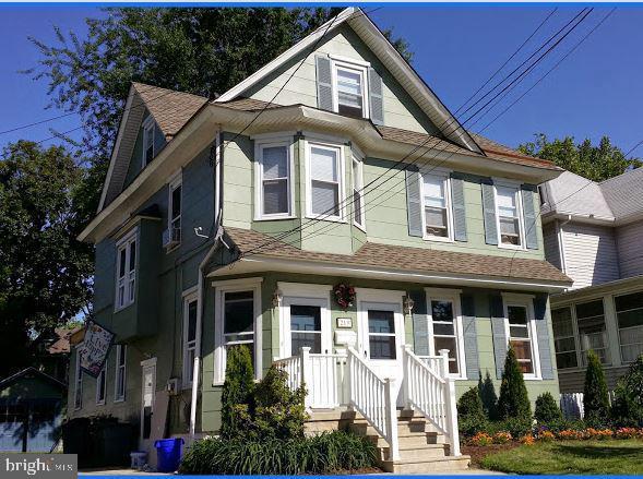 219 WOODLAWN TERRACE 1