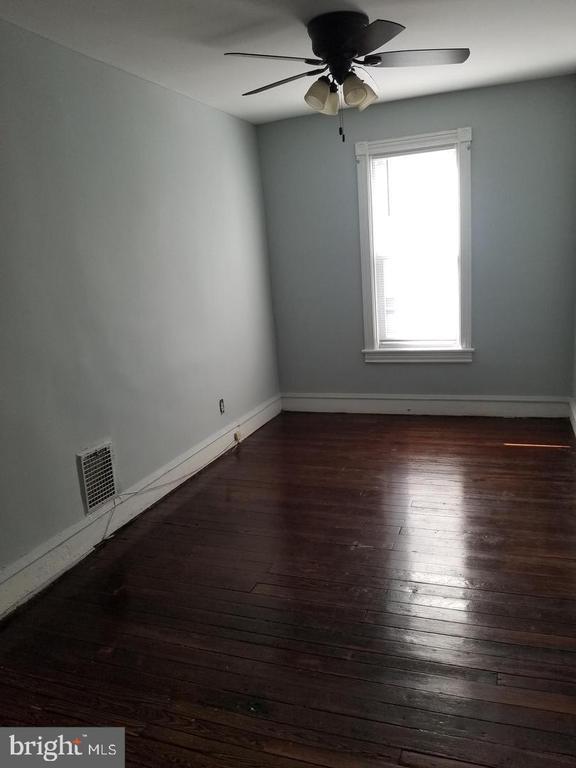 219 WOODLAWN TERRACE 1