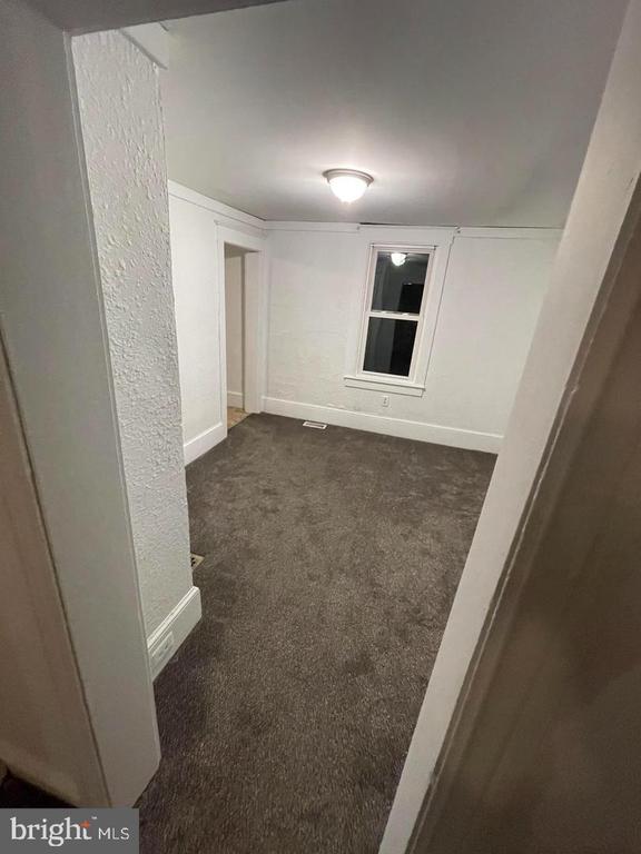 201 W LINCOLN AVENUE 2